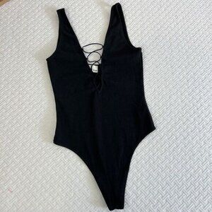 Wilfred Free Women's Size XS Black One Piece Sleeveless Bodysuit Shapewear Criss